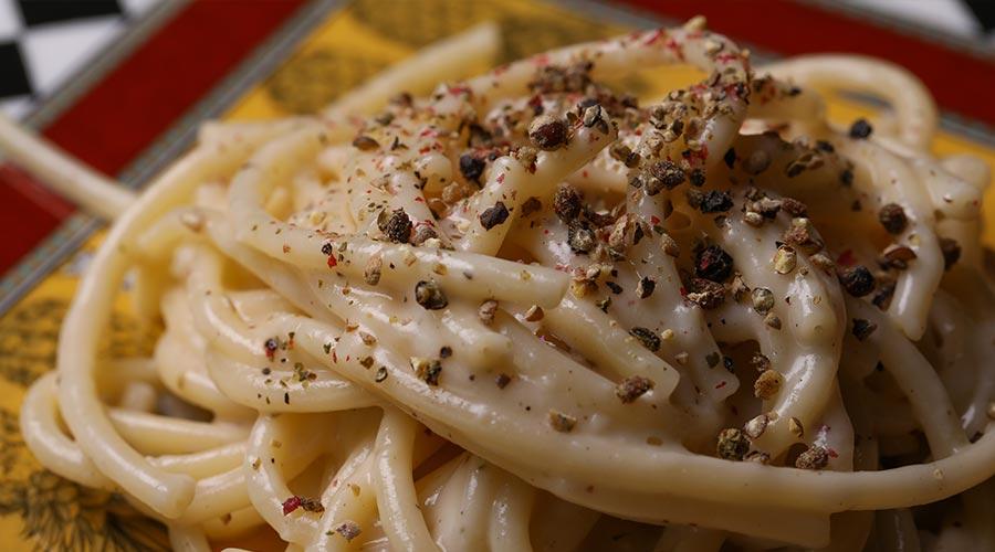 Piatto di cacio e pepe del ristorante