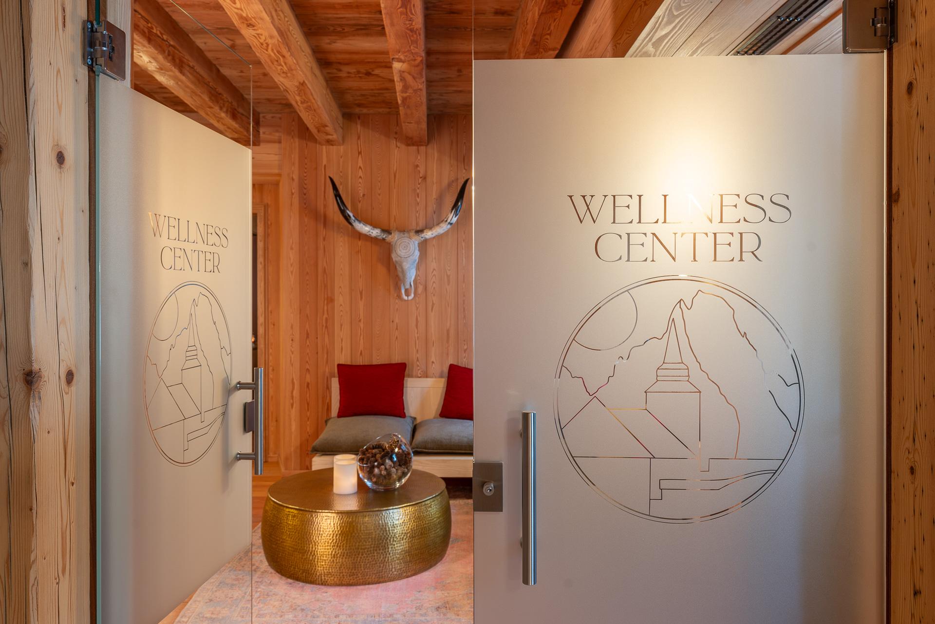 Ingresso wellness center con arredamento elegante