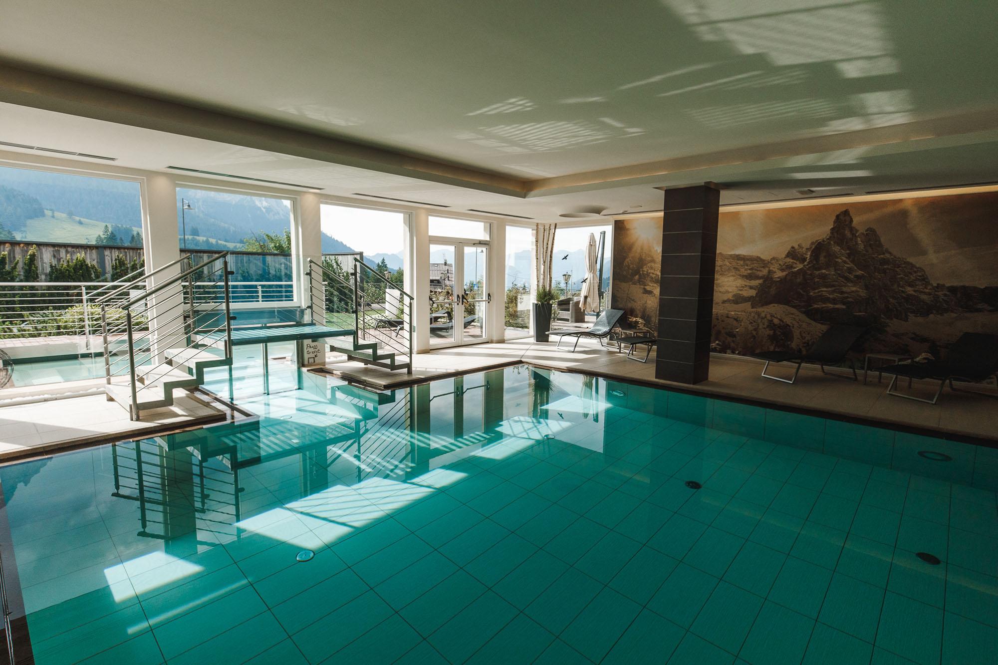 Zona wellness con piscina