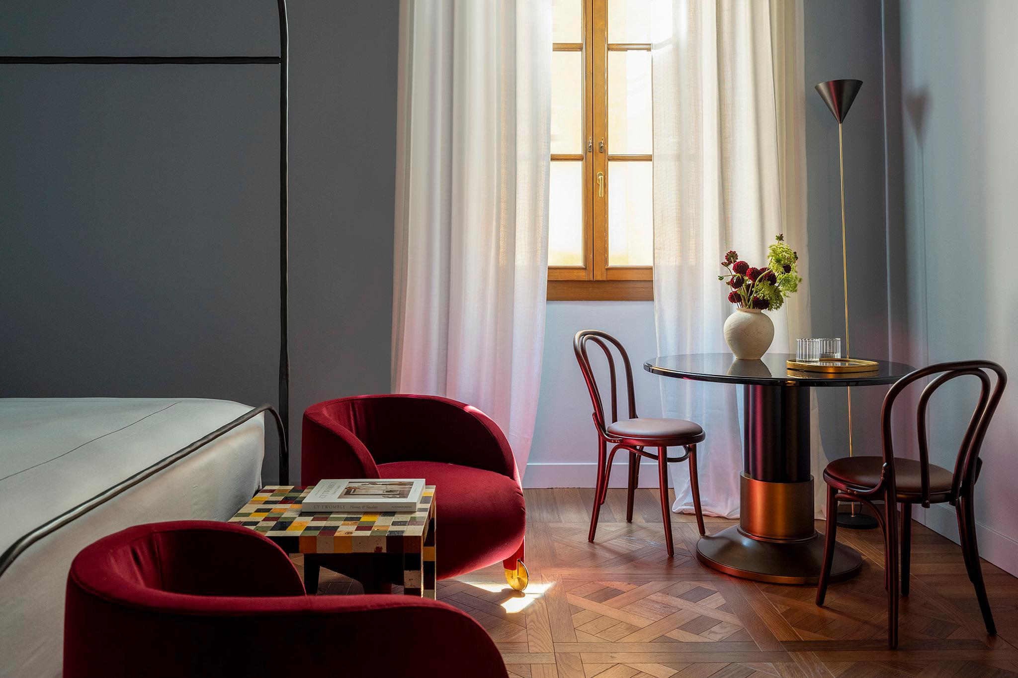 Camera Deluxe con arredi su misura