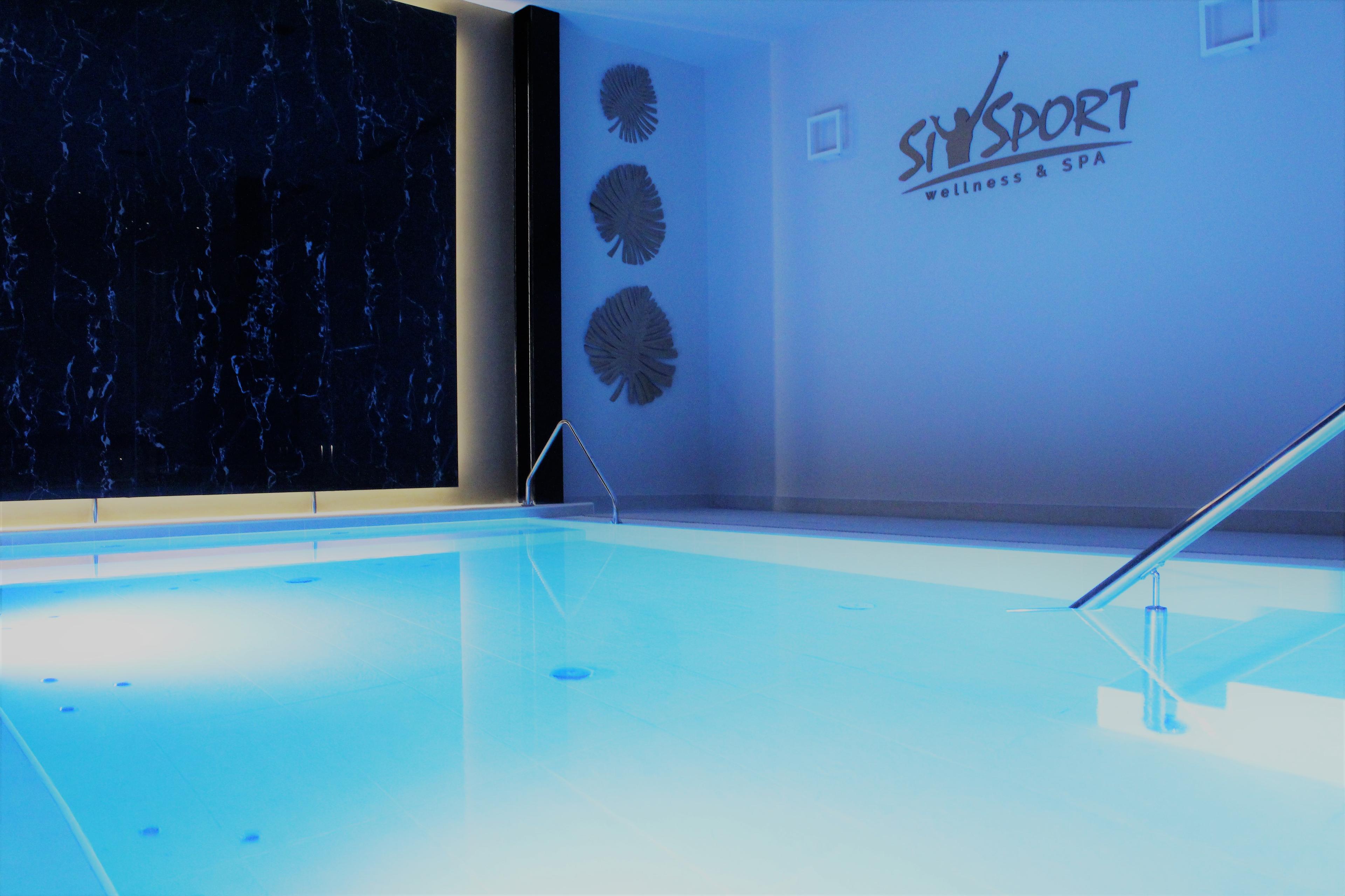 Piscina con idromassaggio