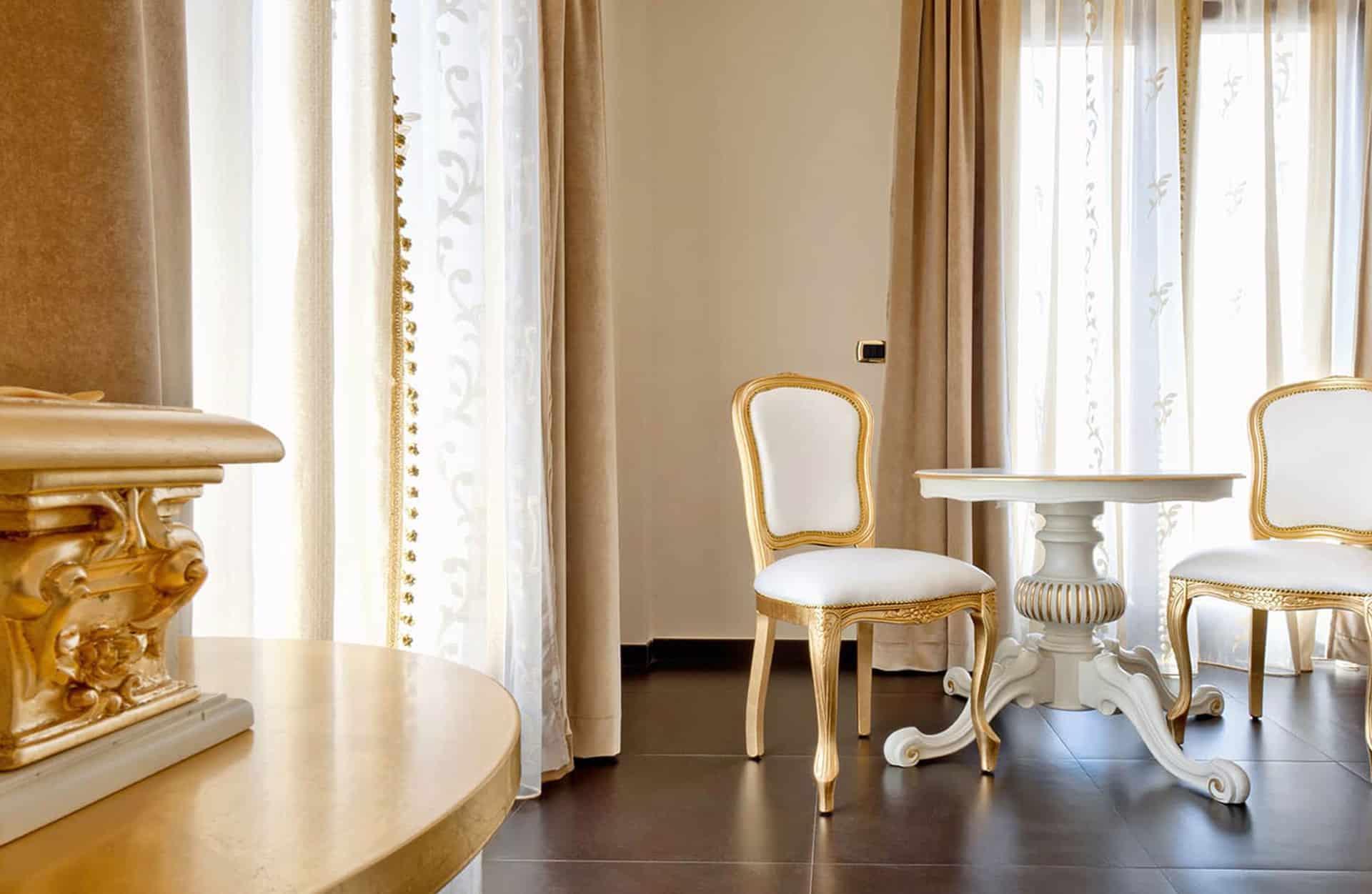 Camera suite con arredo di lusso