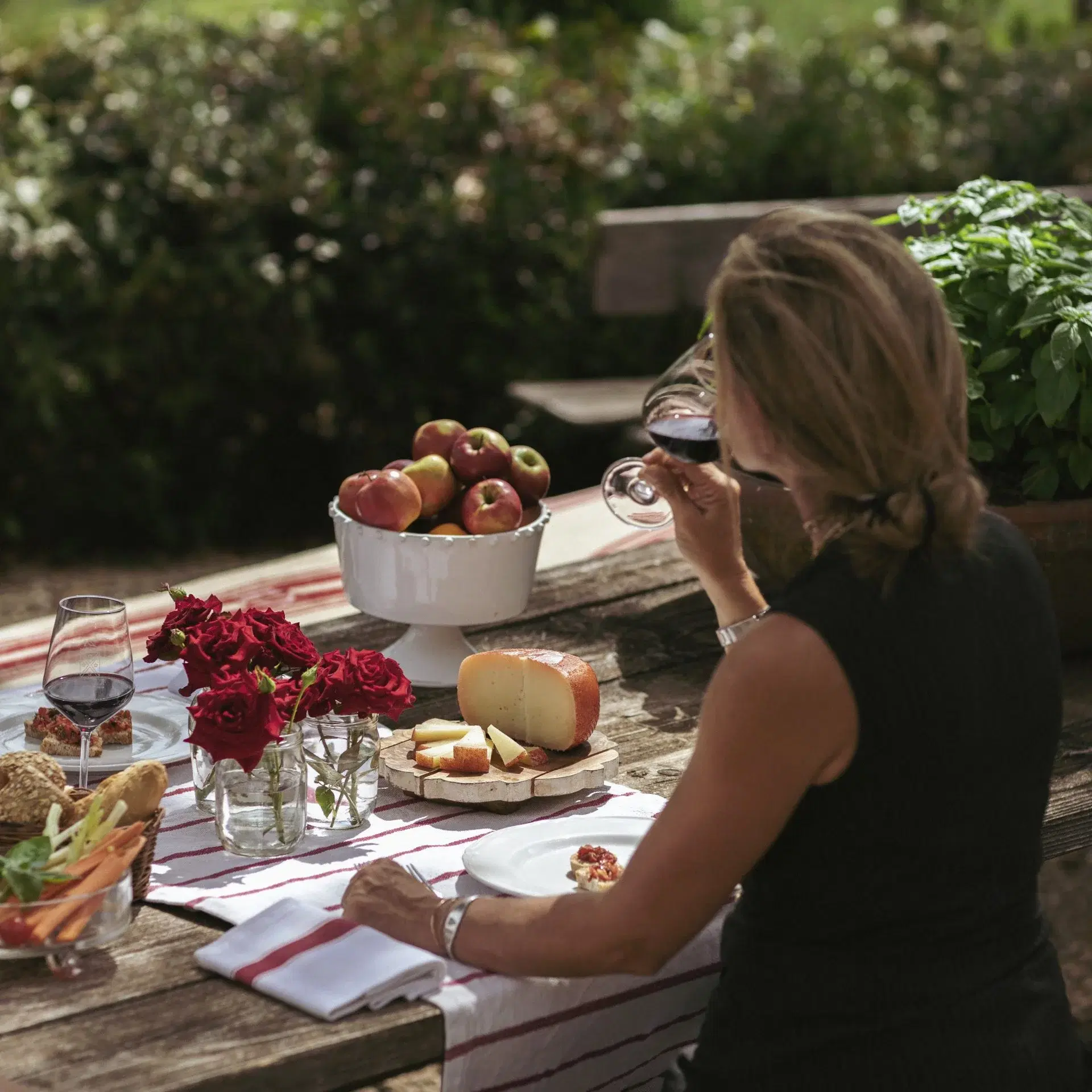 Degustazione vini nelle cantine storiche