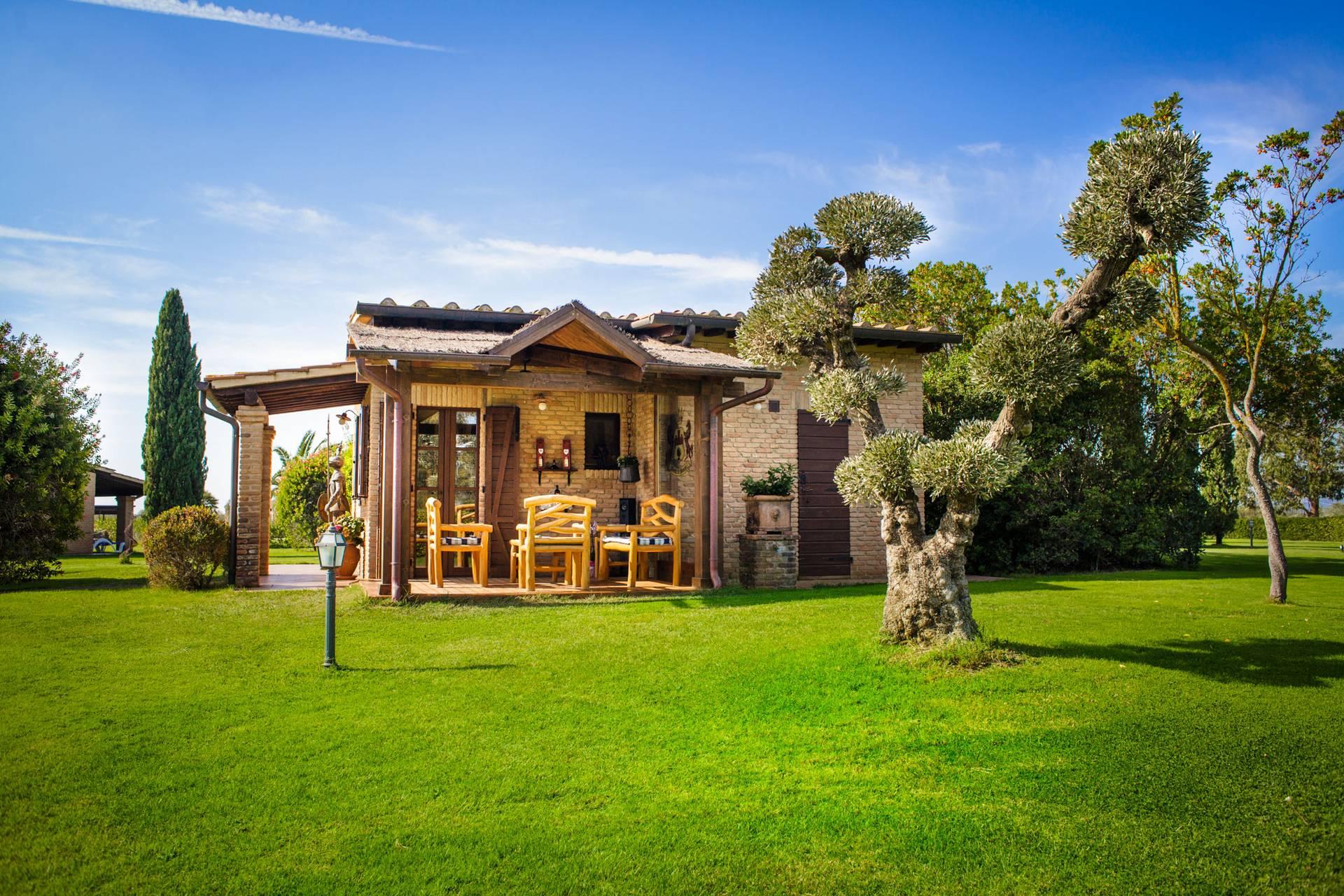 Agriturismo Principi esterno con piscina