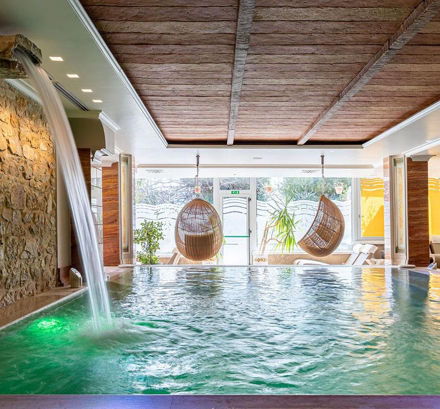 Piscina interna del Thermarium SPA