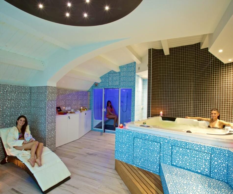 Area relax e tisaneria della spa