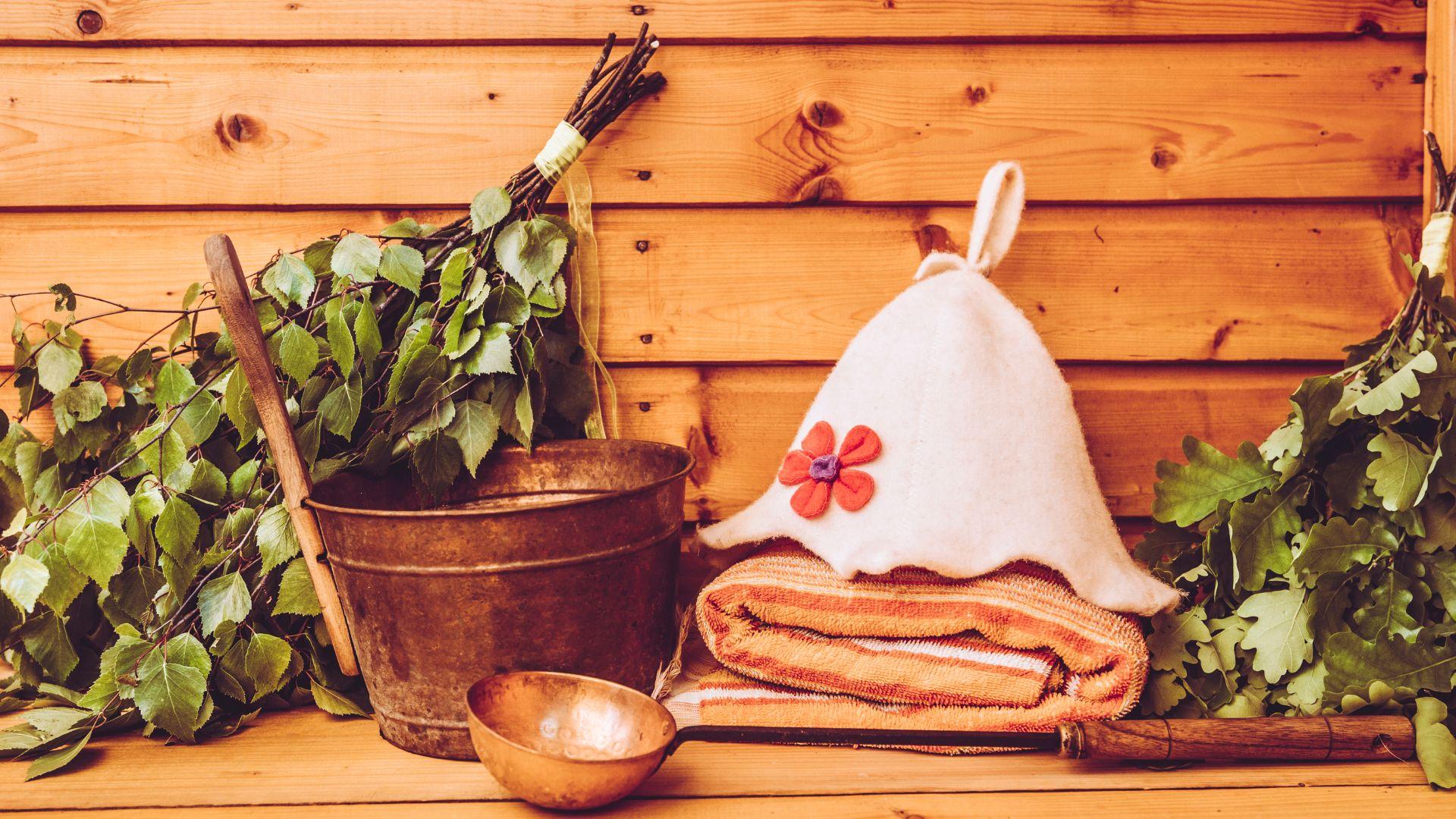 Aufguss in sauna finlandese con Maestri AISA