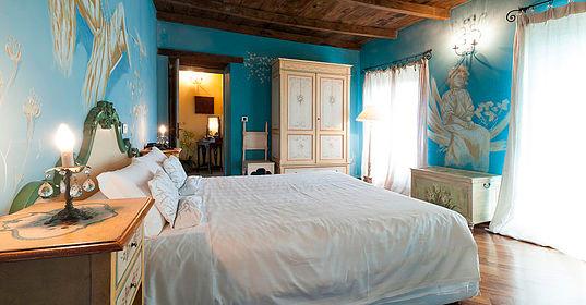 Camera matrimoniale superior con balcone