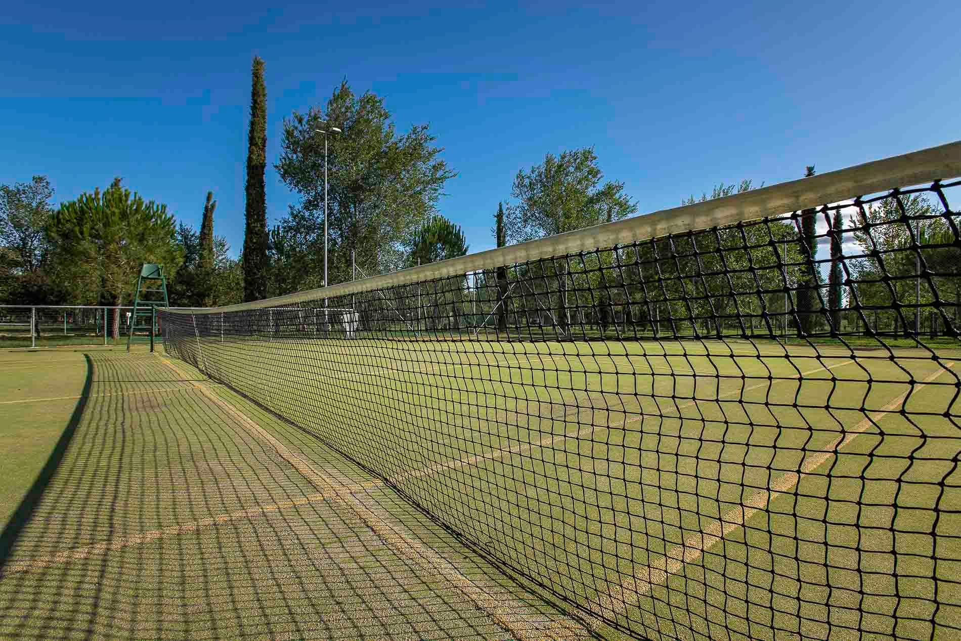 Area sportiva con campi e attività all’aperto