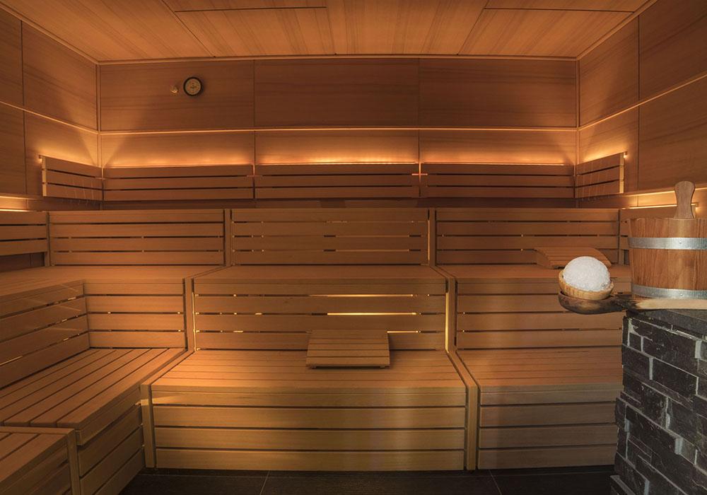Area benessere con sauna e bagni