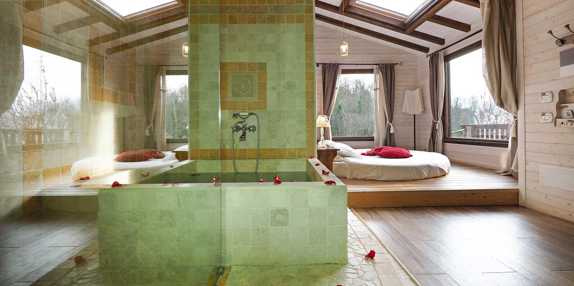 Ecosuite Libra con letto rotondo e velux