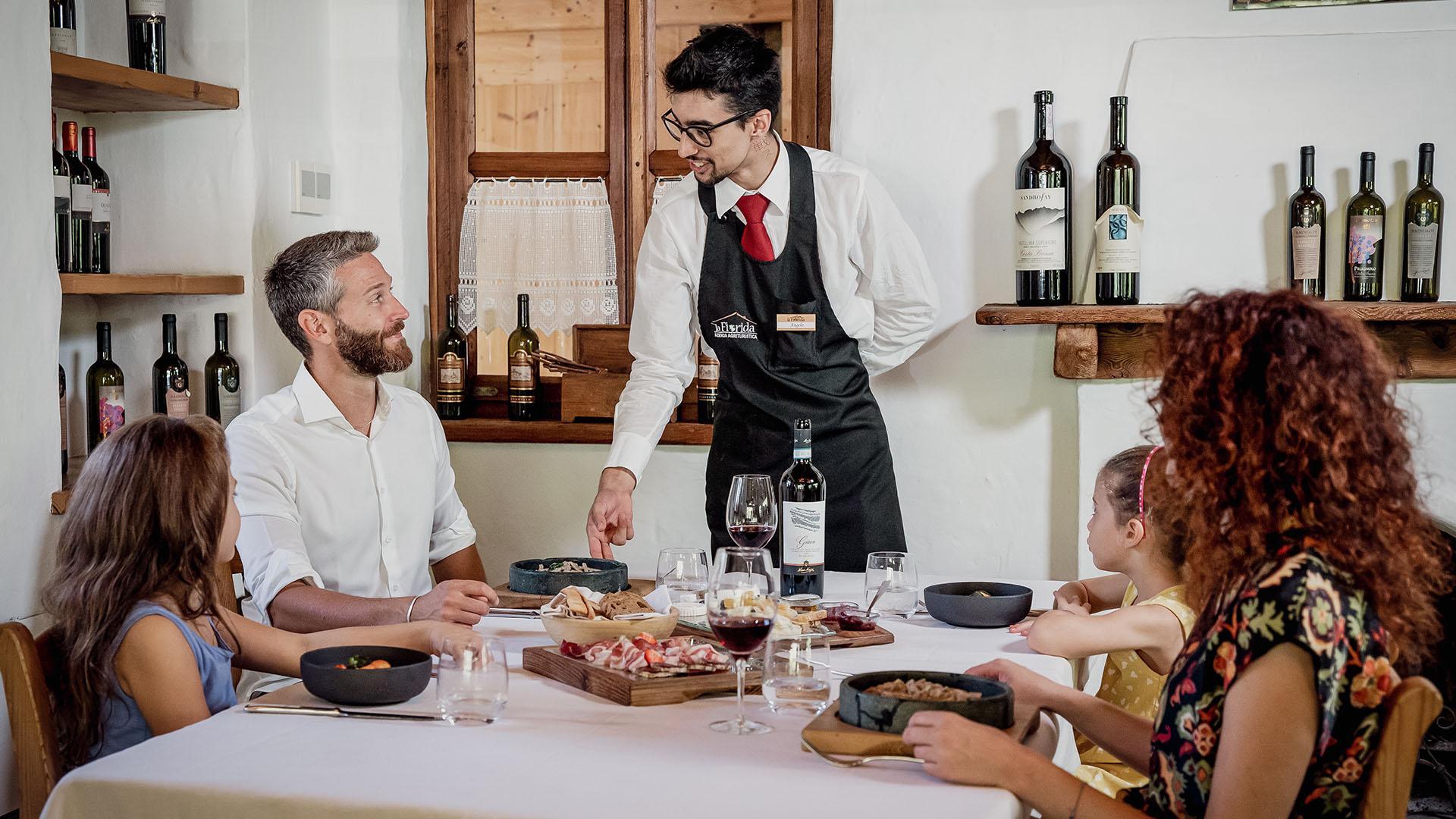 Sala ristorante Quattro Stagioni