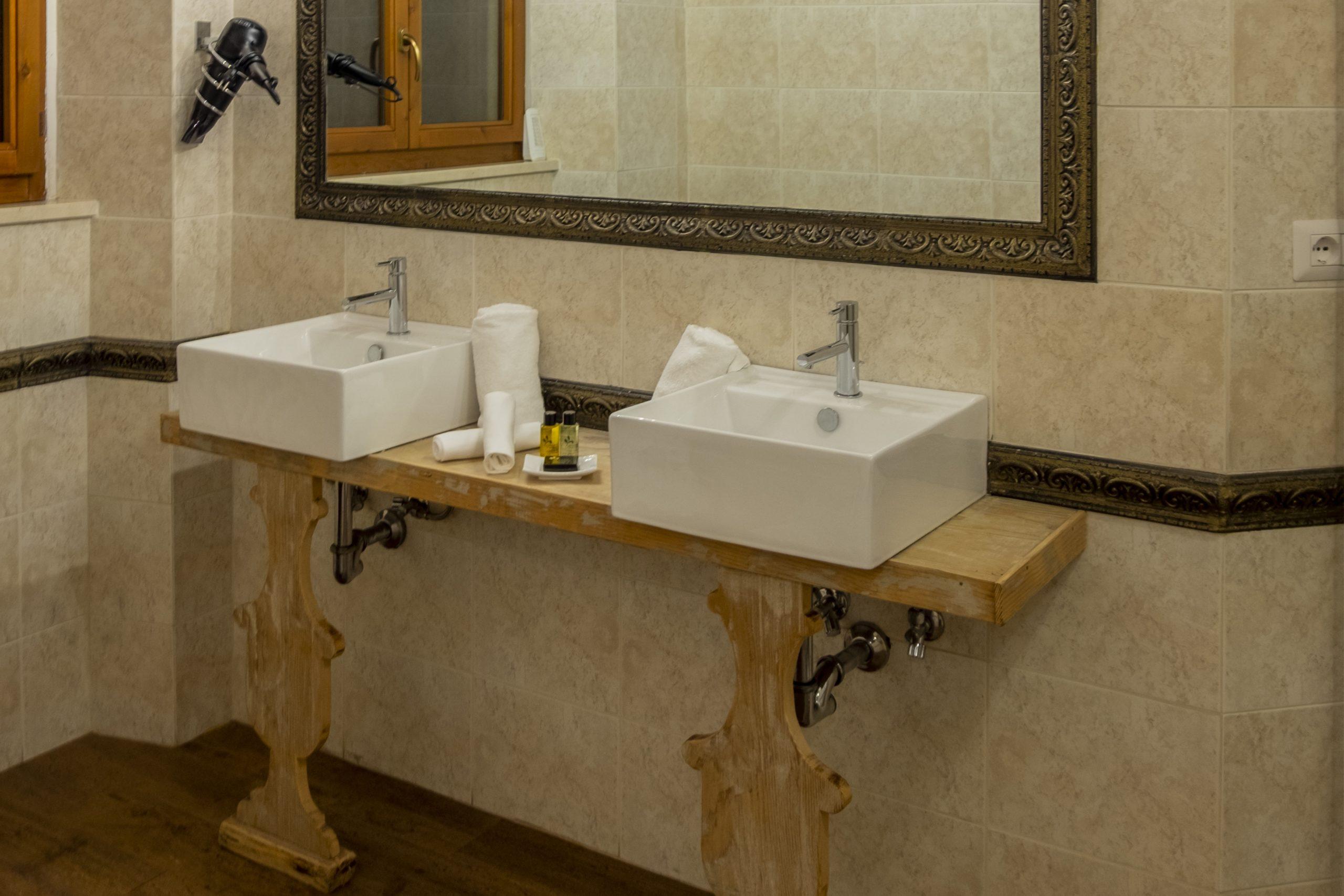 Bagno camera con cromoterapia