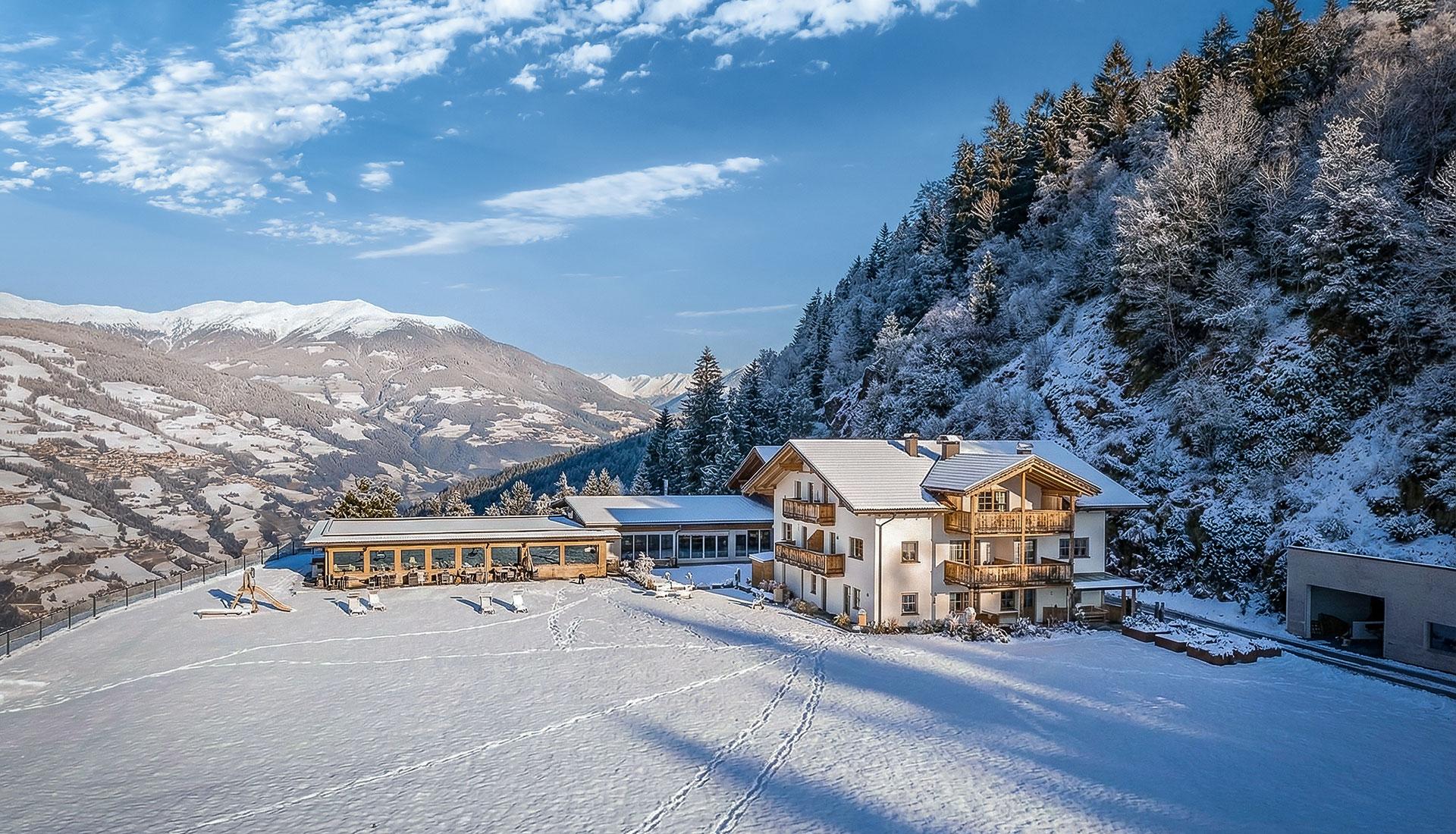 Moarlhof Farm Nature Resort in inverno con neve