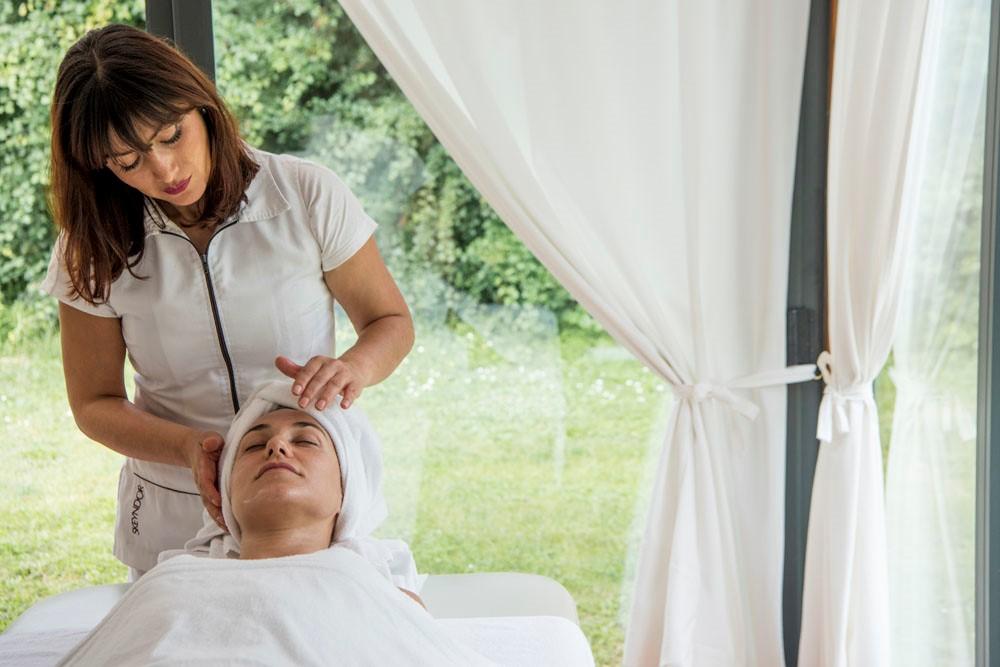 Area spa e relax nel verde