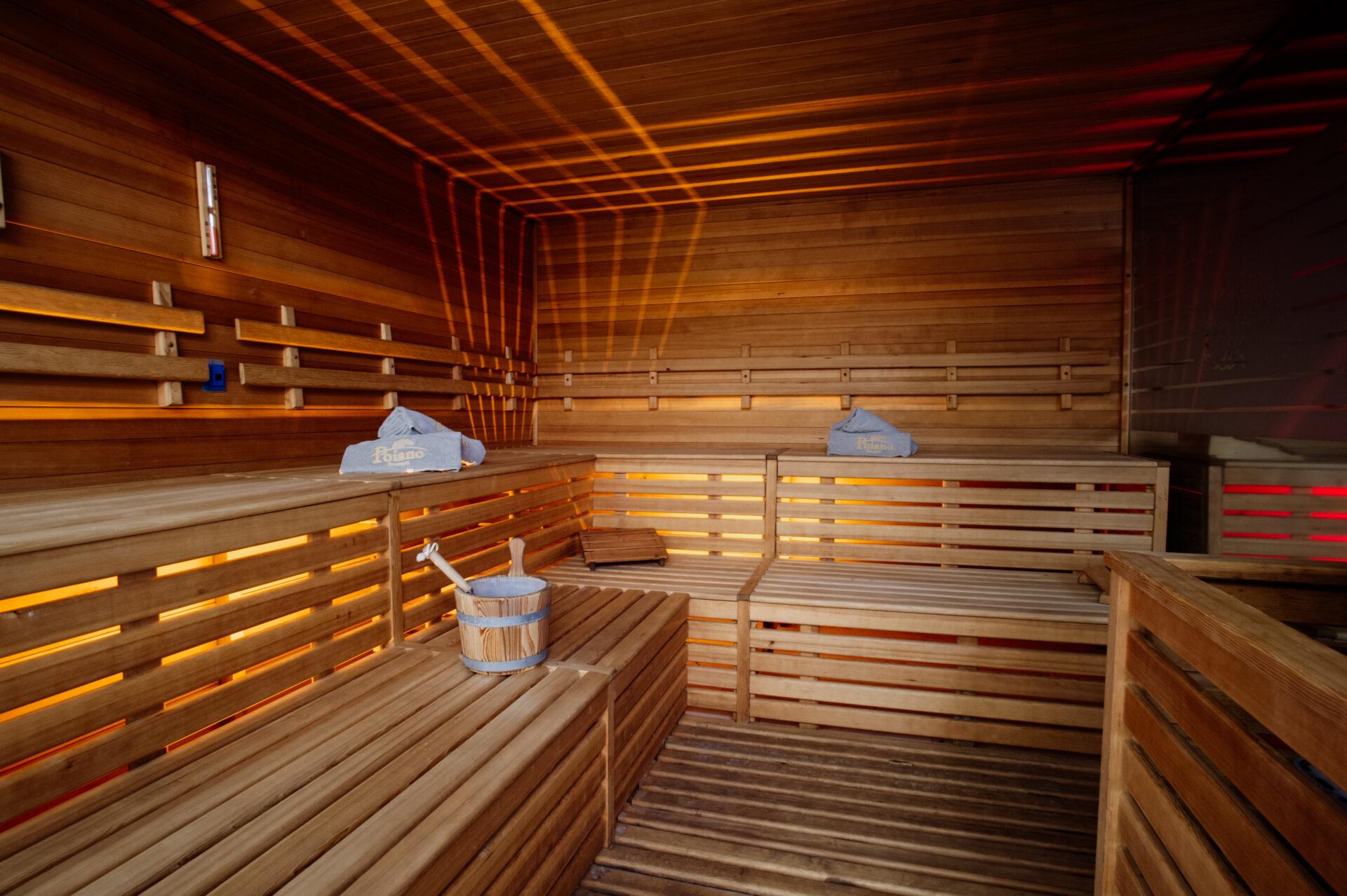 Sauna finlandese a 90°C