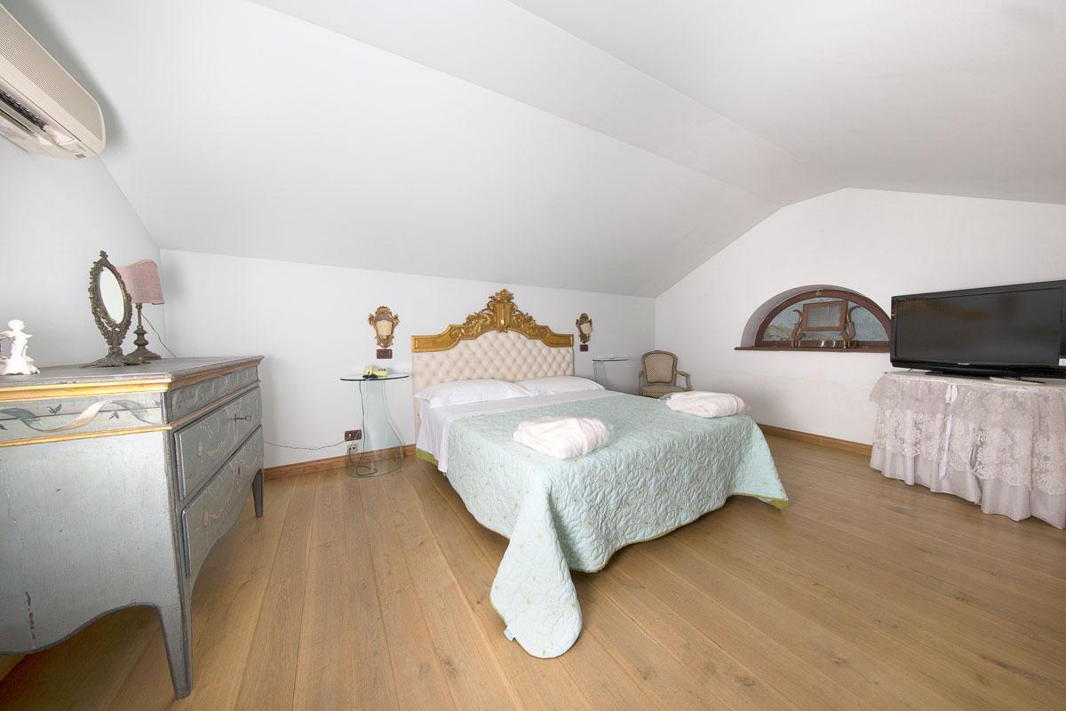 Suite con vista giardino