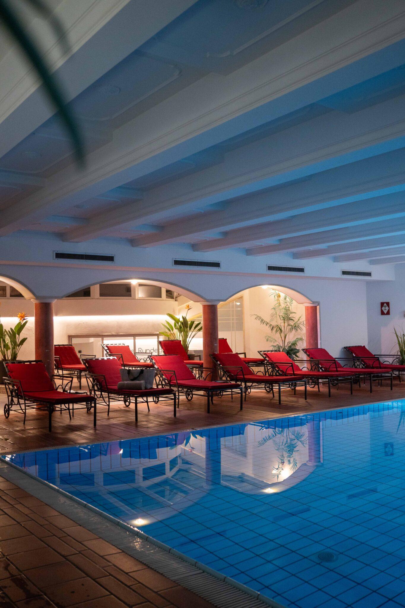 Piscina interna riscaldata