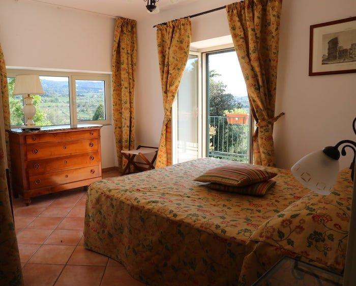 Camera da letto dell'agriturismo