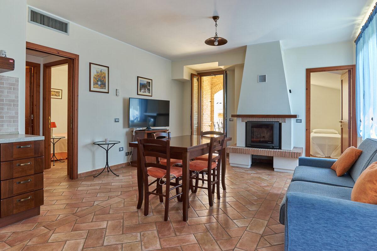 Trilocale Arancione zona giorno