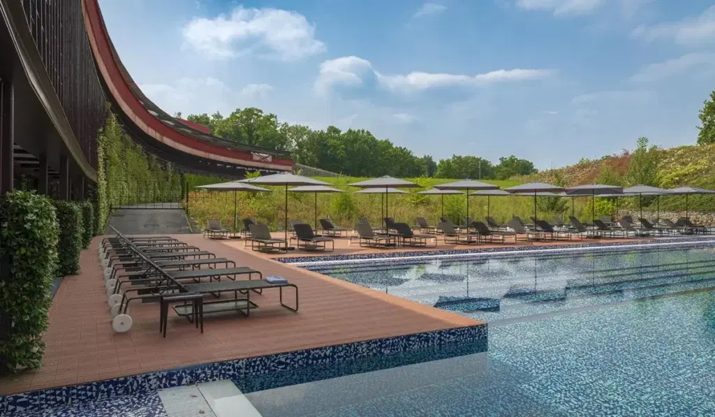 Piscina esterna estiva Villaverde