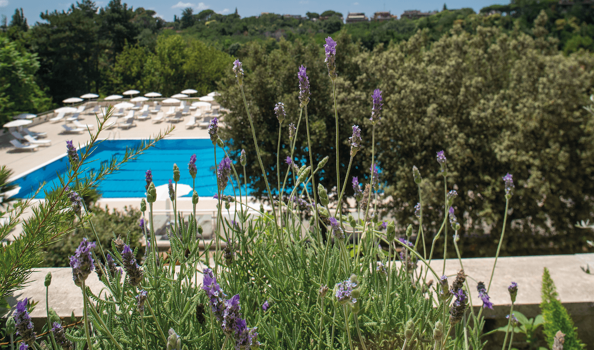 Piscina semiolimpionica esterna Hotel Villa Pamphili Roma