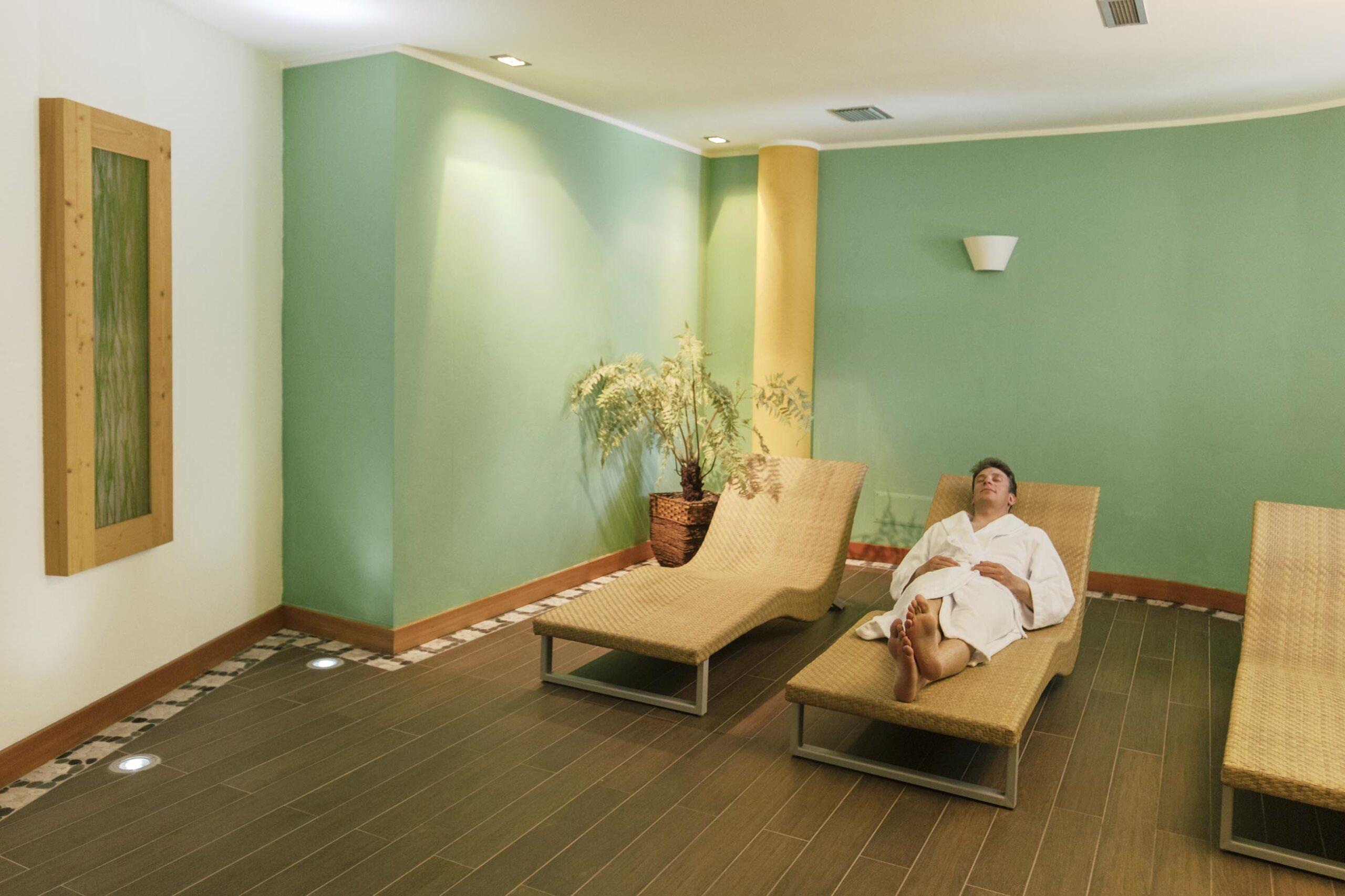 Sauna e doccia tropicale