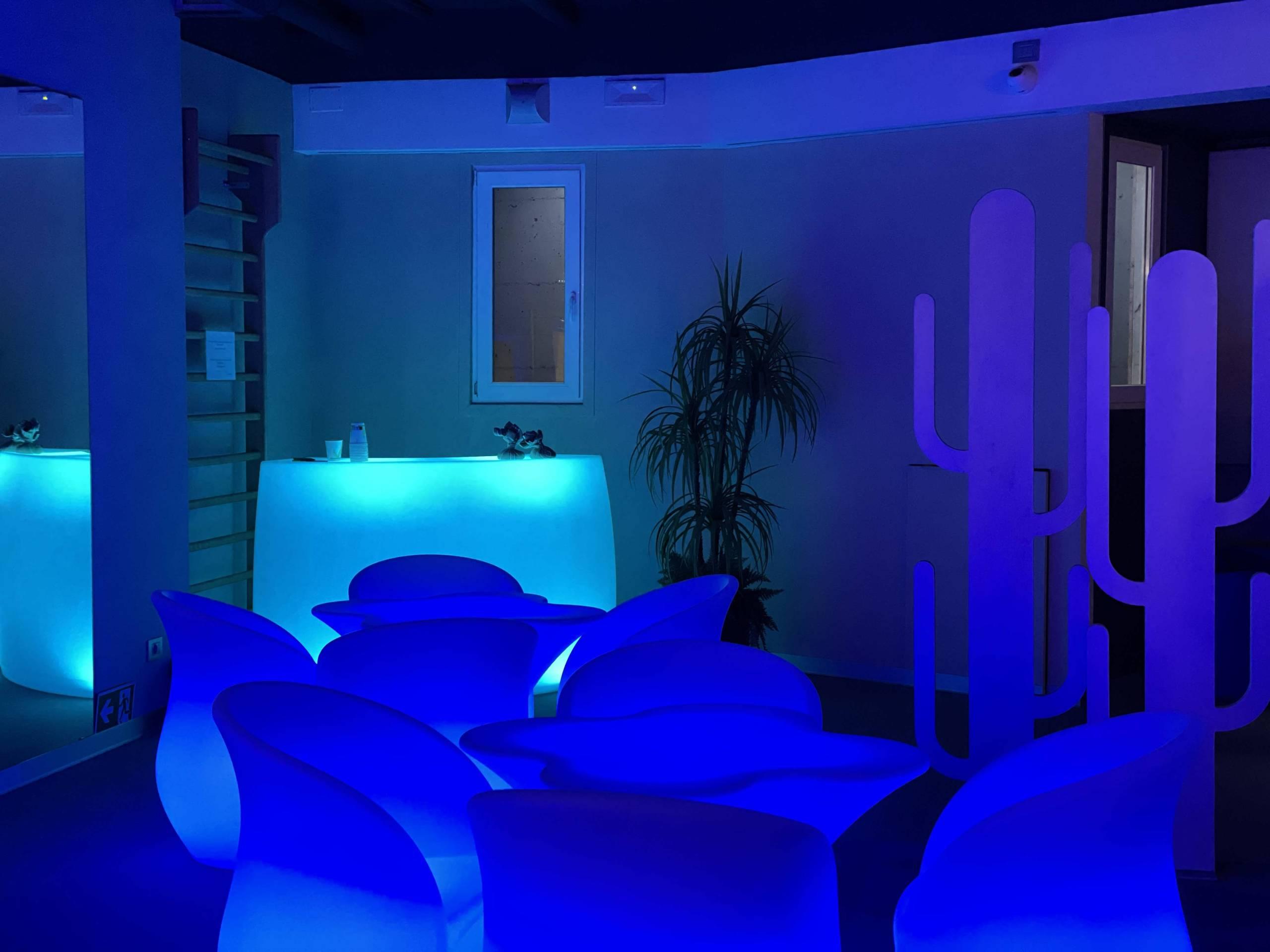 Interni della spa con vasche