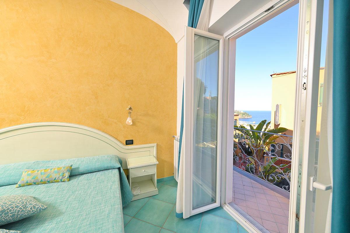 Camera Superior vista mare con balcone privato