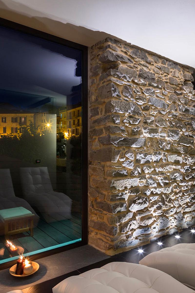 Vista esterna dell’agriturismo Adagio tra gli ulivi in Valle Argentina