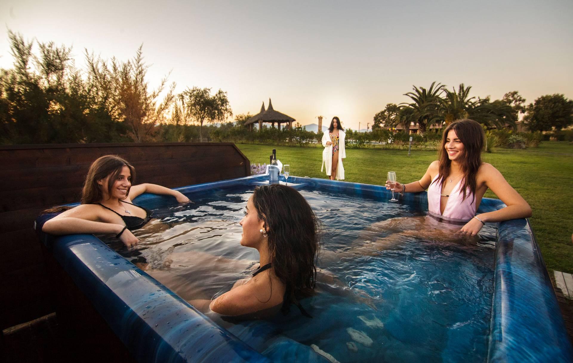 Jacuzzi riscaldata con idromassaggio