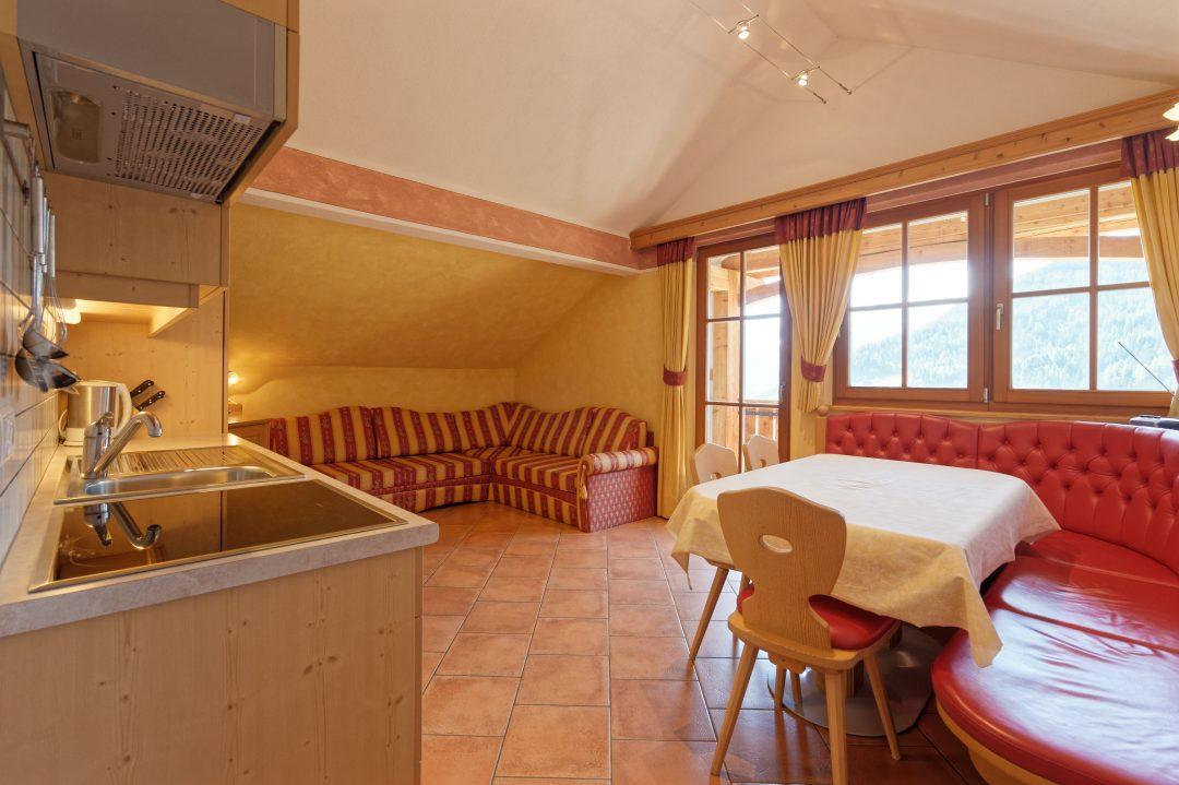 Alpensuite con balcone con vista montagna