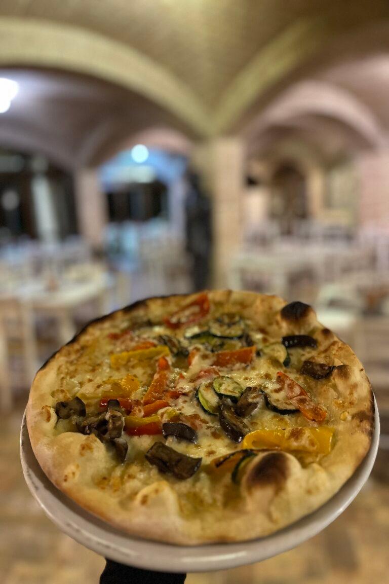 Pizza speciale gourmet forno a legna