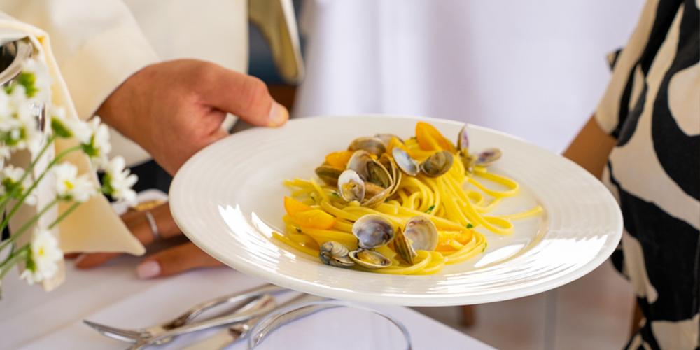 Ristorante con vista mare