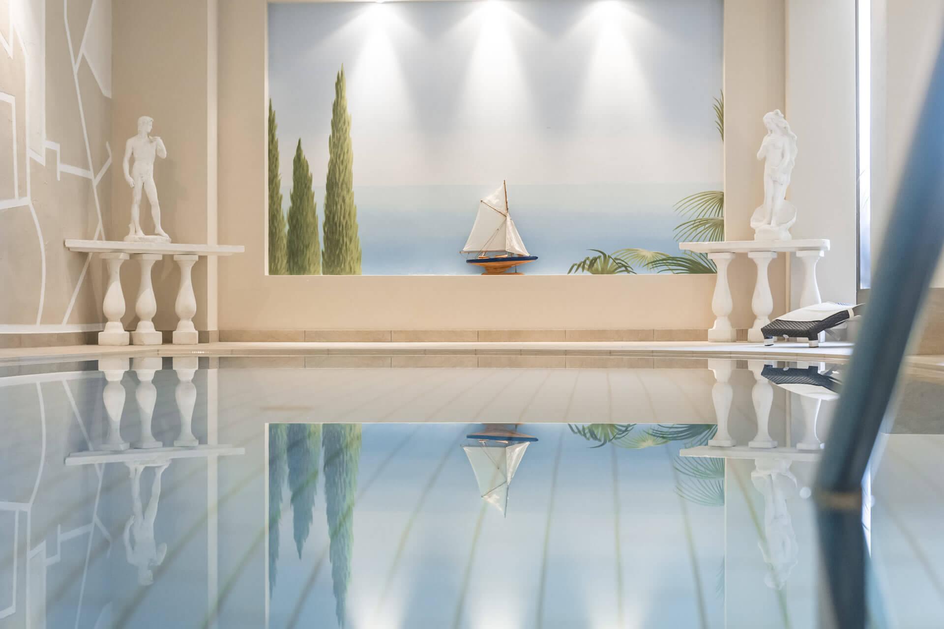 Hallenbad riscaldato interno