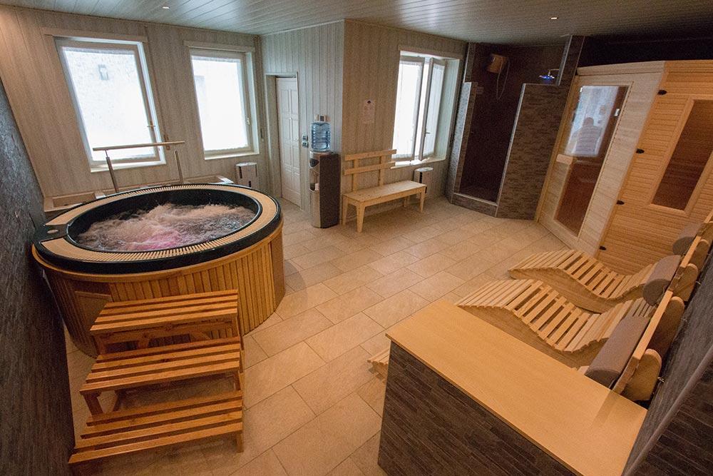 Dettaglio vasca idromassaggio nella spa