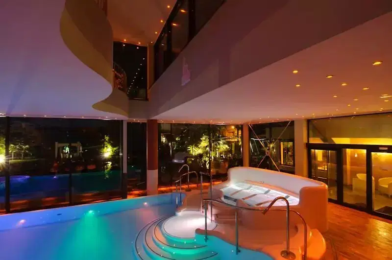 Piscina interna Villa Nicolli