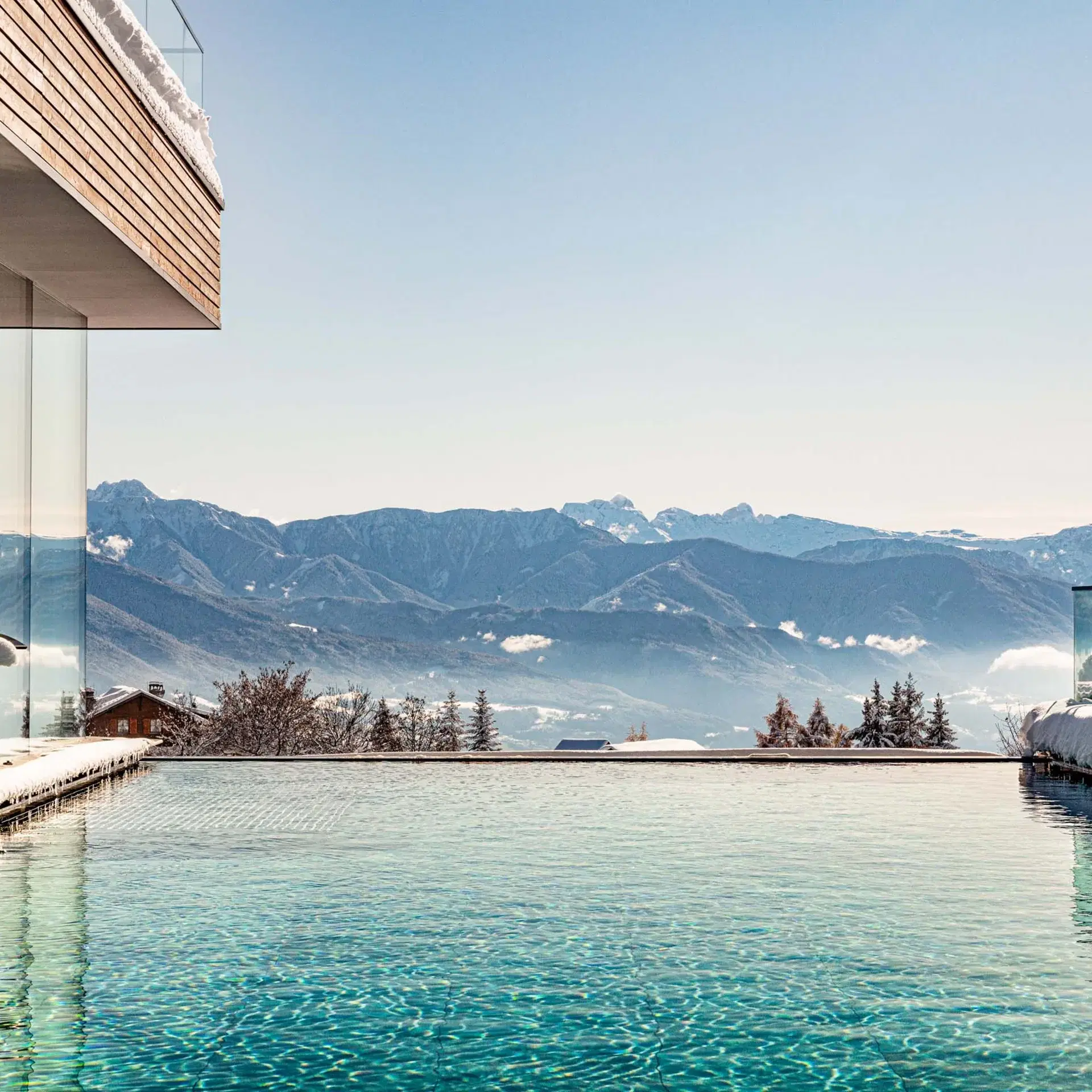 Piscina con vista Dolomiti