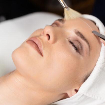 Trattamento viso lifting ai fili di collagene