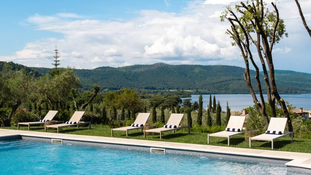 Piscina panoramica esterna