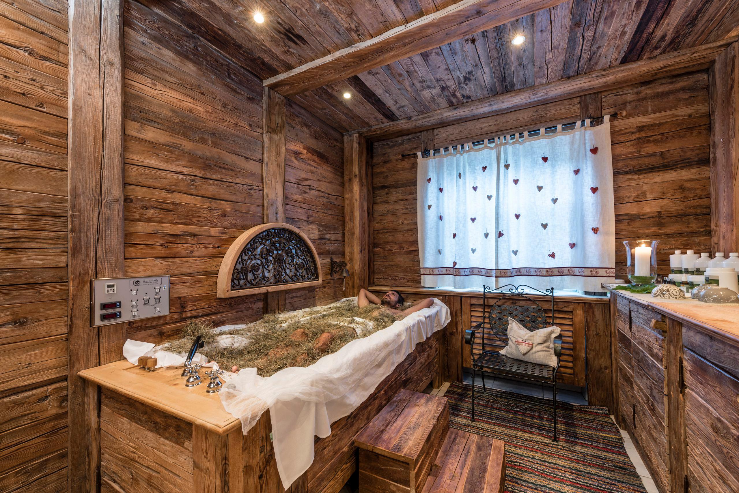 Massaggio e trattamento termale nel Bella & Serena Spa